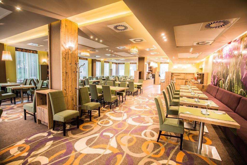 Mineral Hotel Malinowy Raj Solec-Zdrój Dış mekan fotoğraf